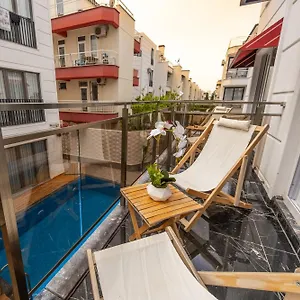 Mrt Lara Aparthotel Antalia